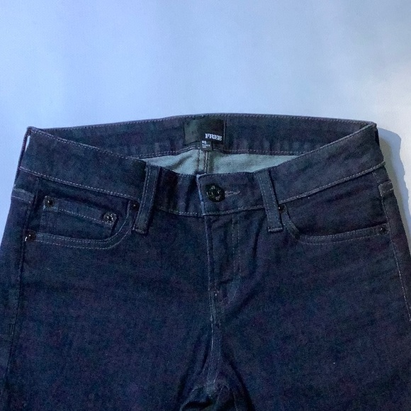 Aritzia Wilfred Free Skinny Jeans Sz 25 Dark Wash - Picture 2 of 5